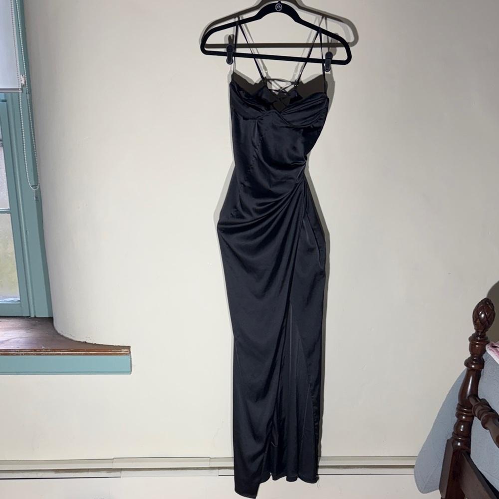 Chic Strapless Black Dress